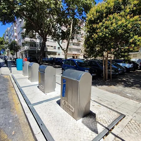 Twin In Penha De Franca Affittacamere